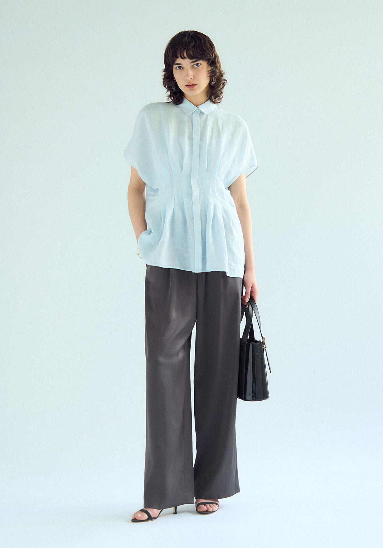 23区
ウールカシミヤビーバー スタンドカラー コート 2025 S/S - june / july – 23区 オフィシャルサイト